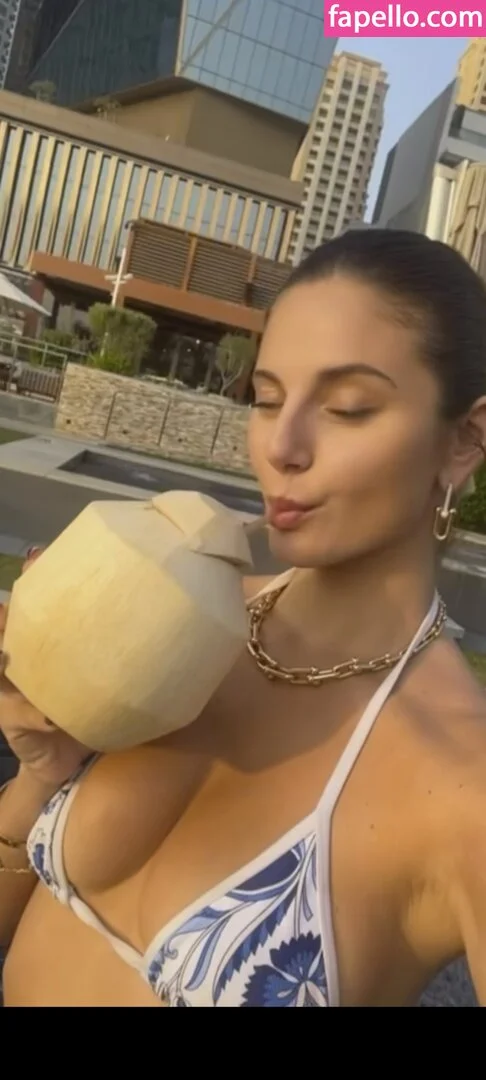 Carina Zavline Onlyfans Photo Gallery 