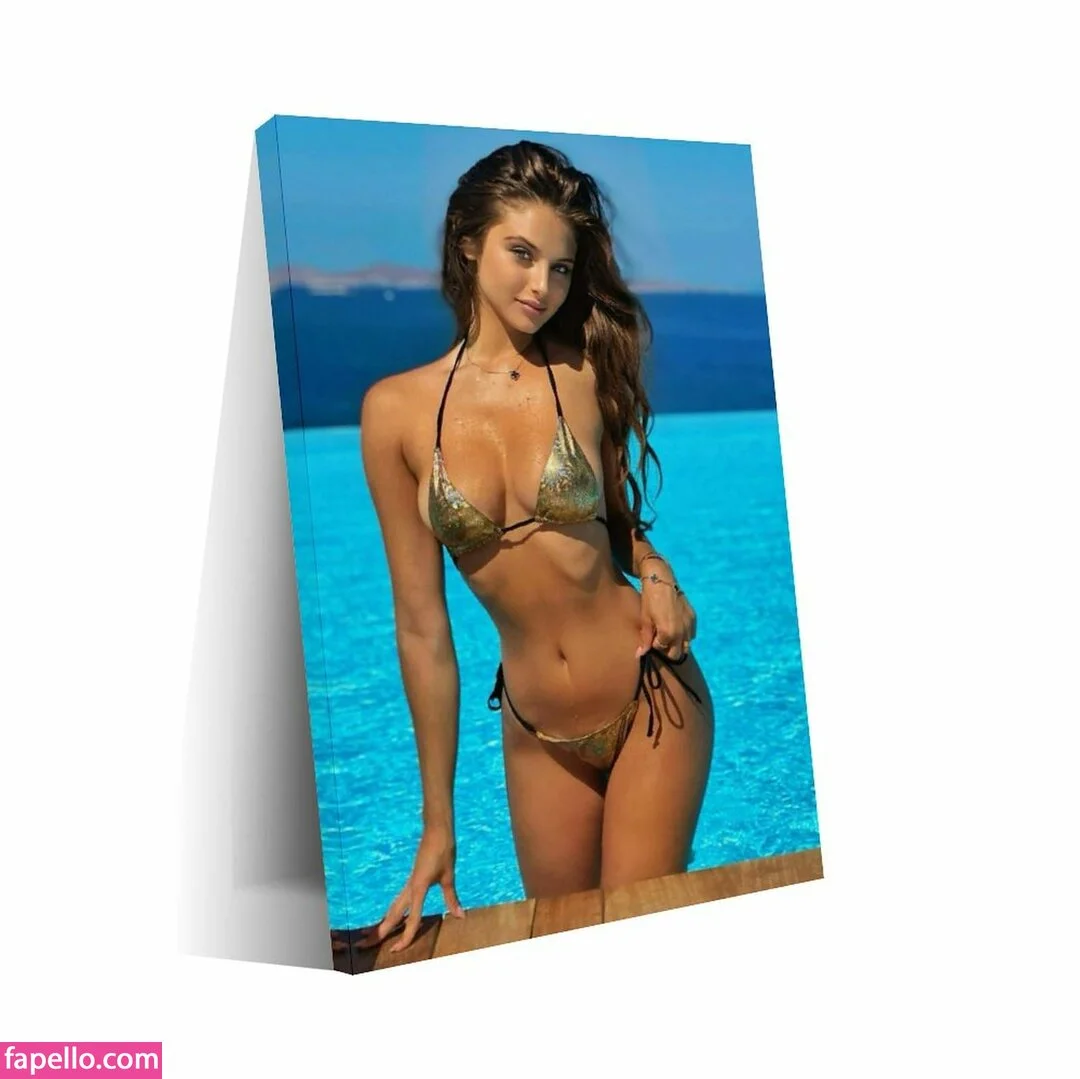 Carina Zavline Onlyfans Photo Gallery 