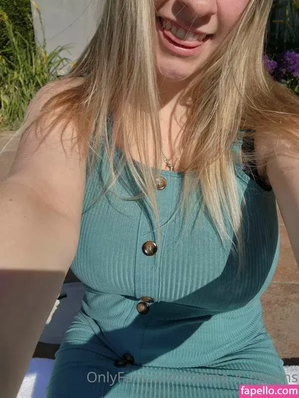 Makayla Melons Onlyfans Photo Gallery 