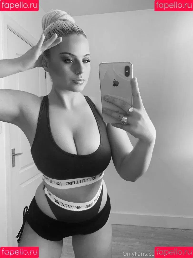 Apollonia Llewellyn Onlyfans Photo Gallery 