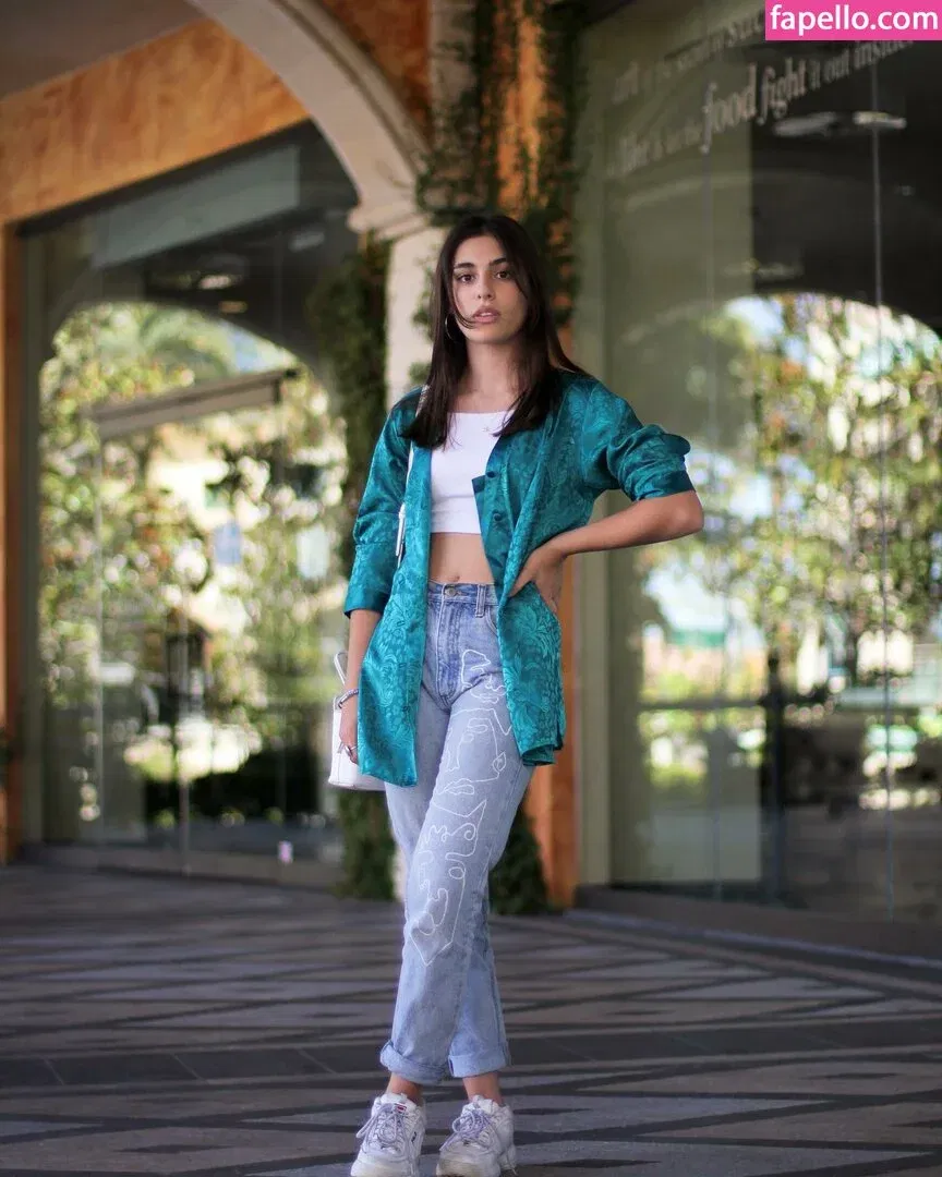 Yasmeen Fletcher Onlyfans Photo Gallery 