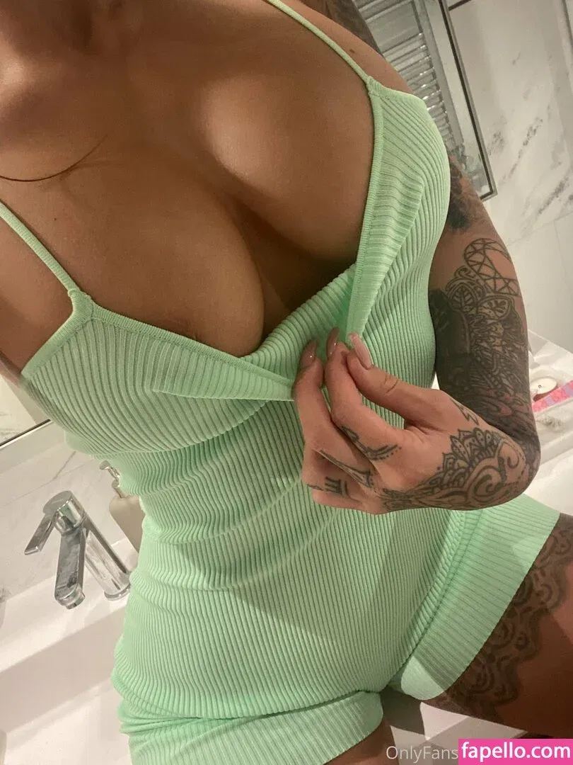 Skylieuwu Onlyfans Photo Gallery 