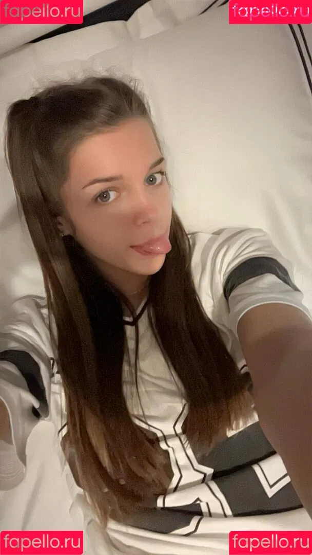 lyiax Onlyfans Photo Gallery 