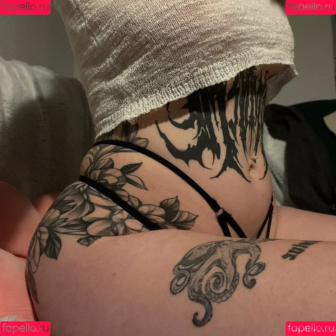 Kira-Julie Onlyfans Photo Gallery 