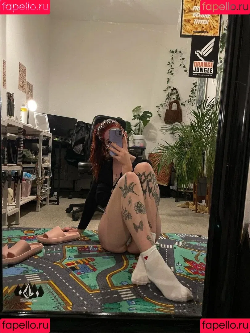Kira-Julie Onlyfans Photo Gallery 