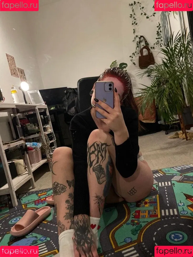 Kira-Julie Onlyfans Photo Gallery 