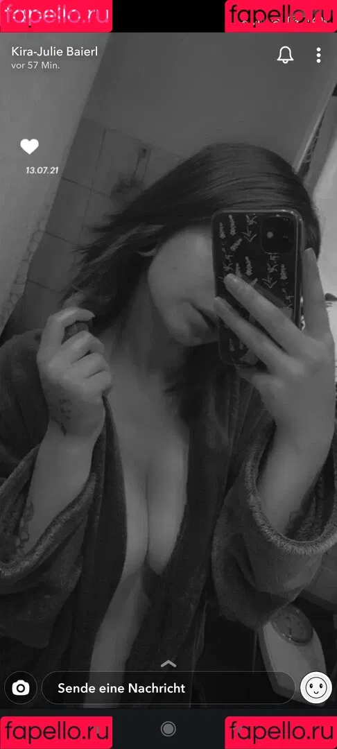 Kira-Julie Onlyfans Photo Gallery 