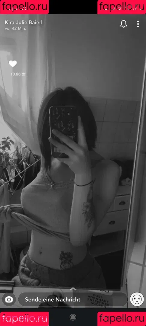 Kira-Julie Onlyfans Photo Gallery 