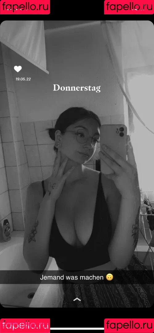 Kira-Julie Onlyfans Photo Gallery 