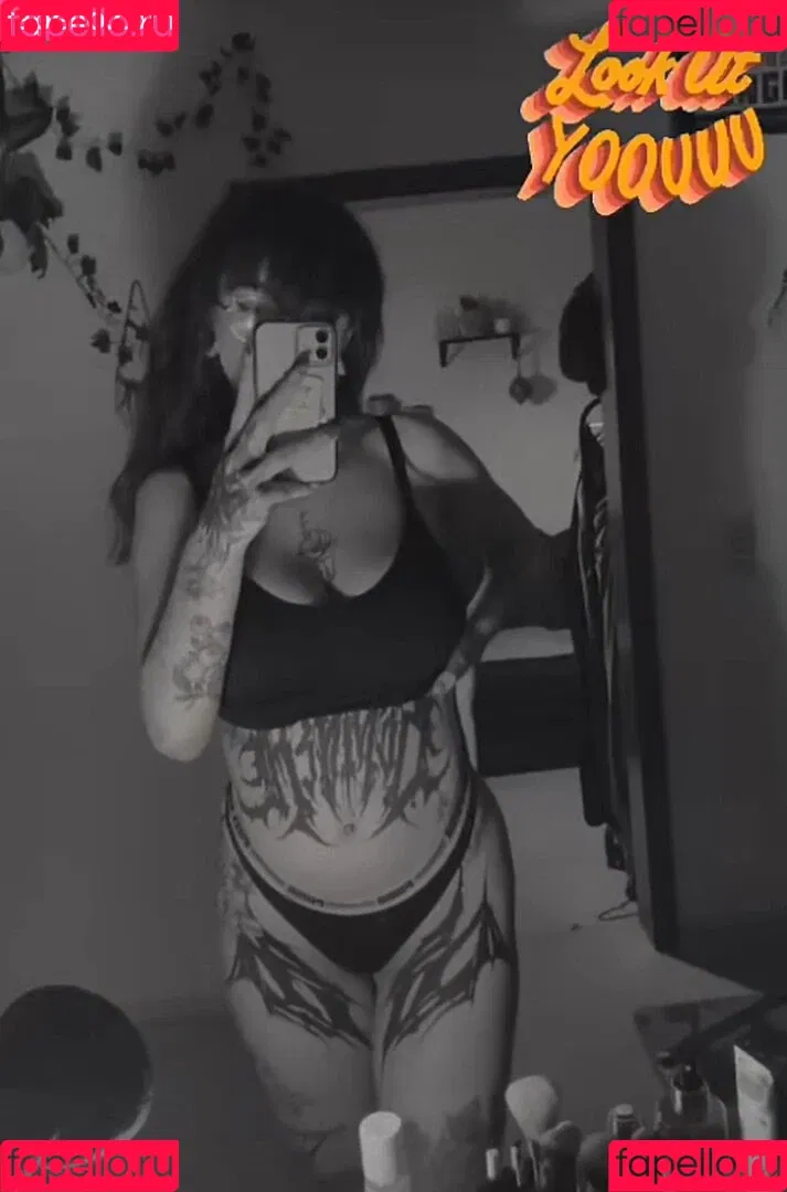Kira-Julie Onlyfans Photo Gallery 