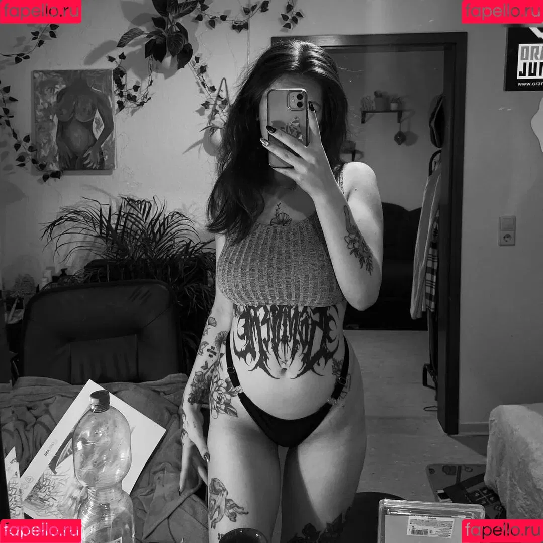 Kira-Julie Onlyfans Photo Gallery 