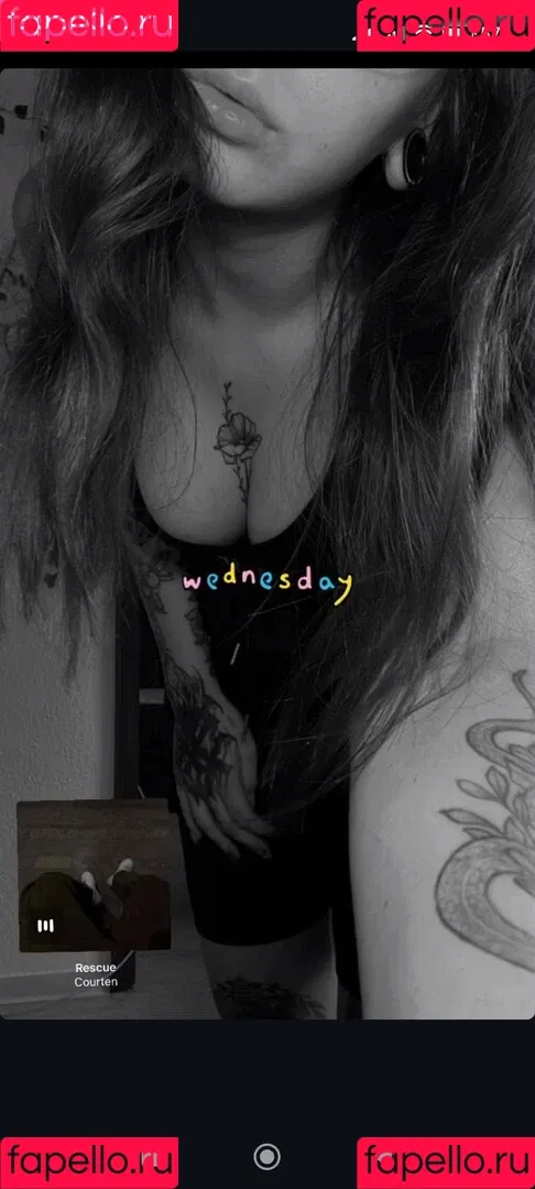 Kira-Julie Onlyfans Photo Gallery 