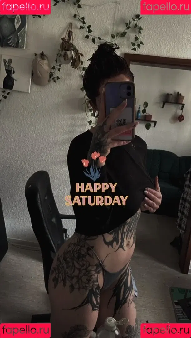 Kira-Julie Onlyfans Photo Gallery 