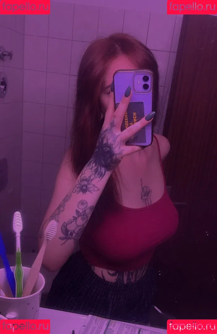 Kira-Julie Onlyfans Photo Gallery 