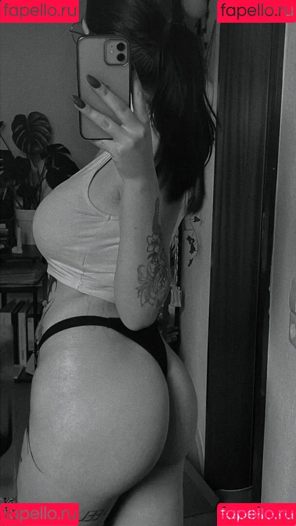 Kira-Julie Onlyfans Photo Gallery 