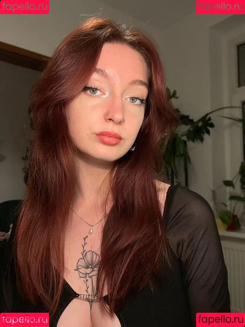 Kira-Julie Onlyfans Photo Gallery 