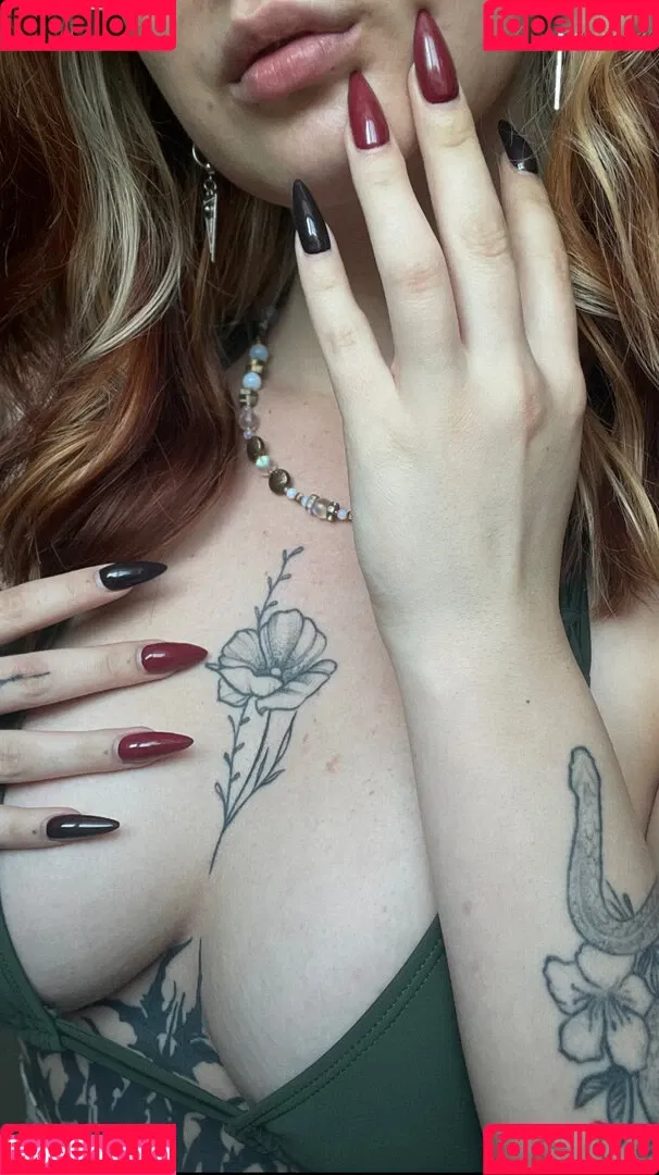 Kira-Julie Onlyfans Photo Gallery 