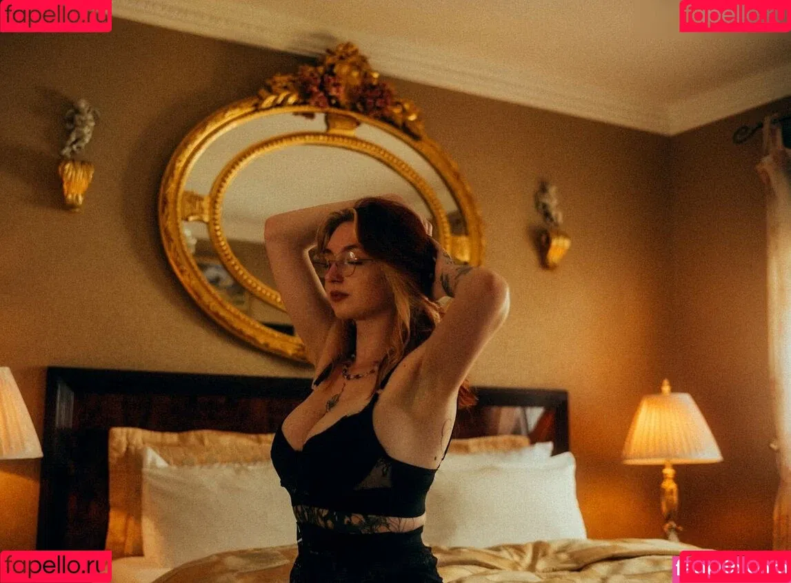 Kira-Julie Onlyfans Photo Gallery 