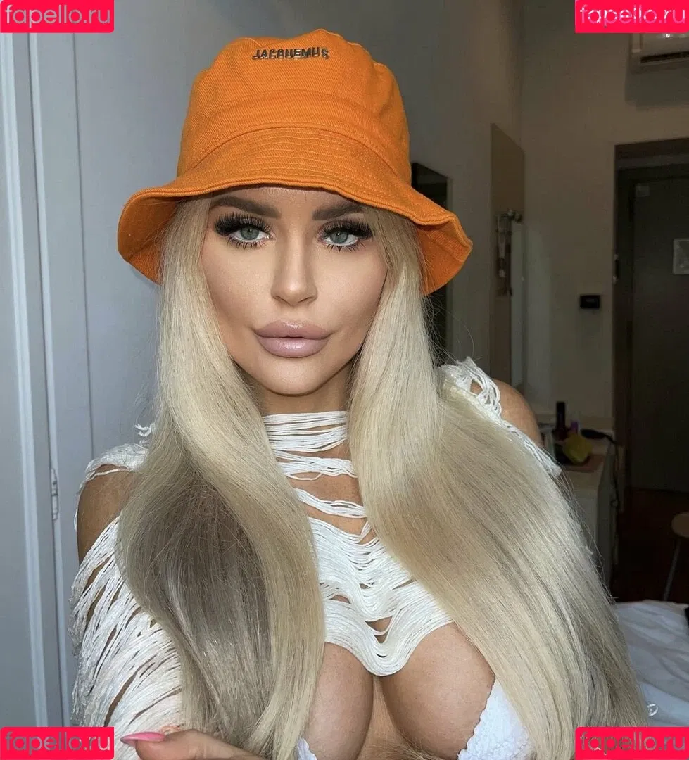 Nicole Farrell Onlyfans Photo Gallery 