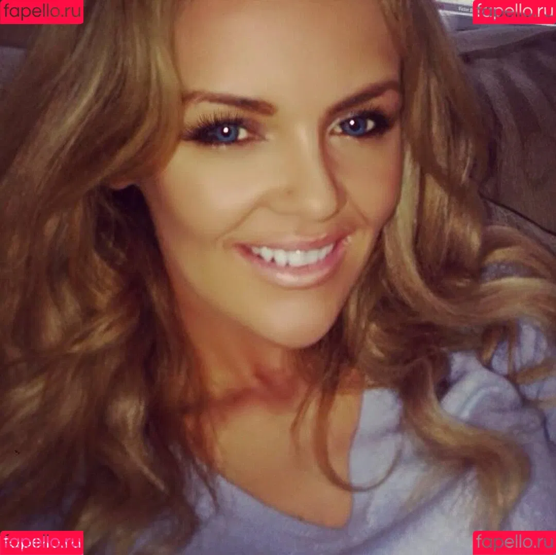 Nicole Farrell Onlyfans Photo Gallery 