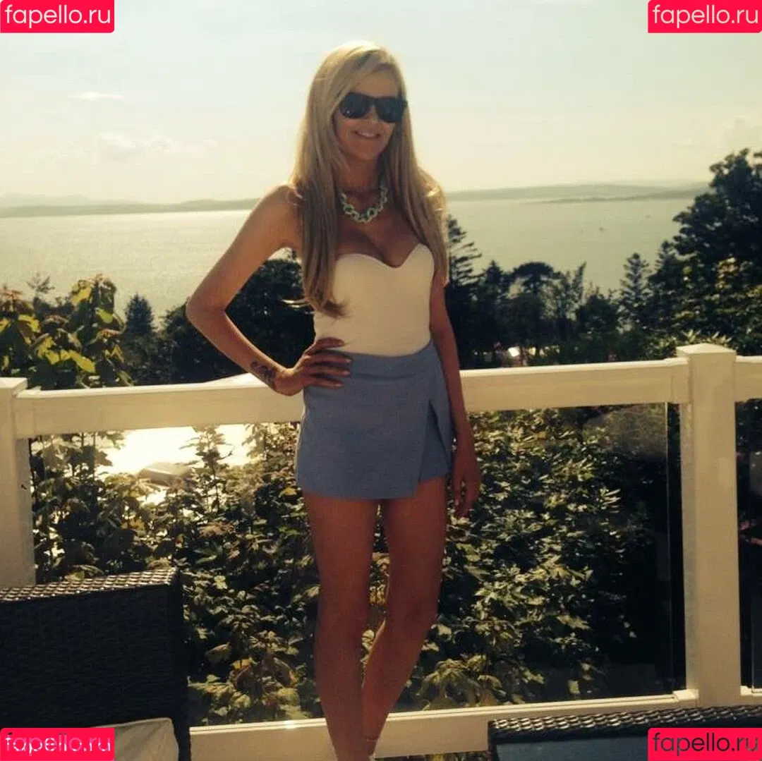 Nicole Farrell Onlyfans Photo Gallery 