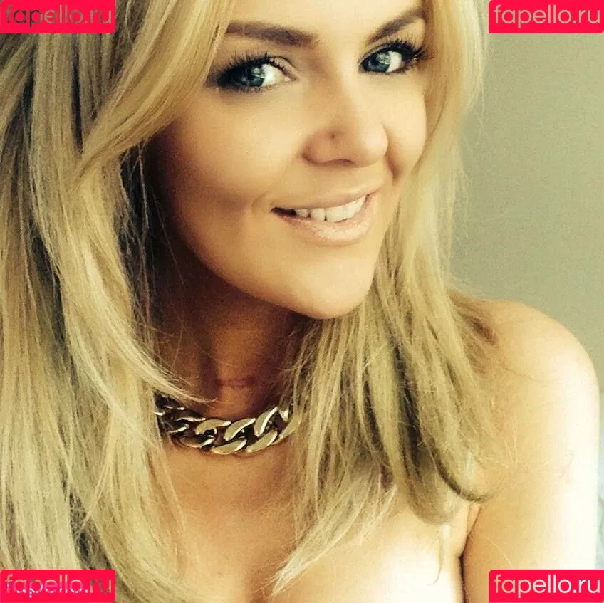 Nicole Farrell Onlyfans Photo Gallery 