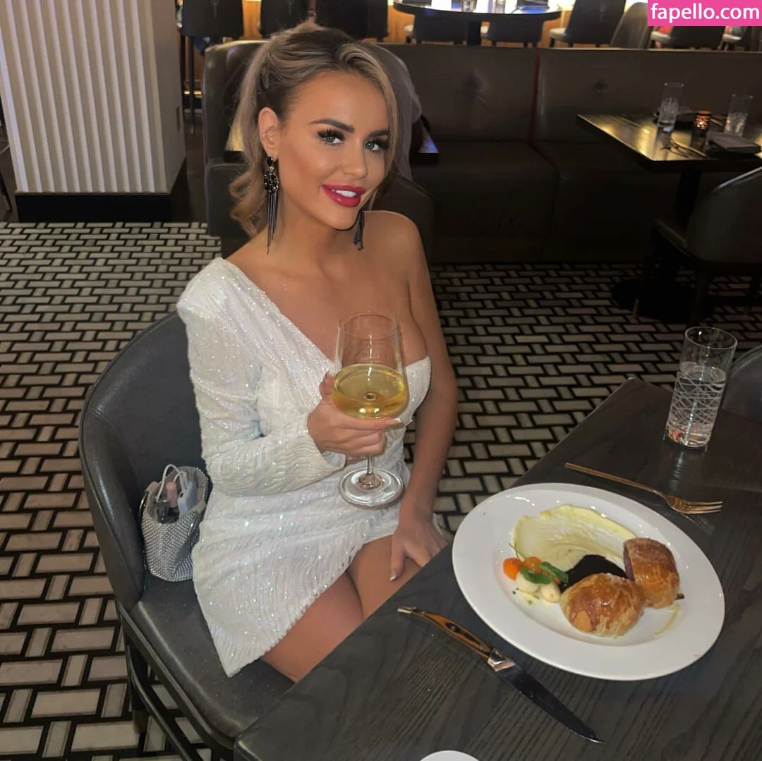 Nicole Farrell Onlyfans Photo Gallery 