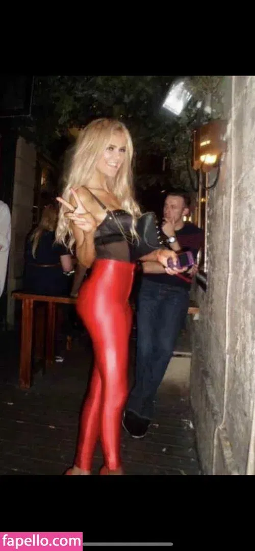 Nicole Farrell Onlyfans Photo Gallery 