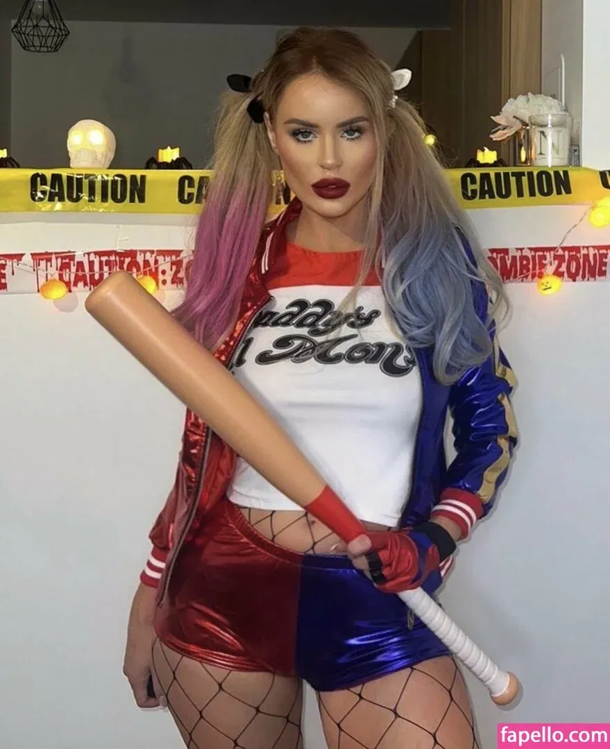 Nicole Farrell Onlyfans Photo Gallery 