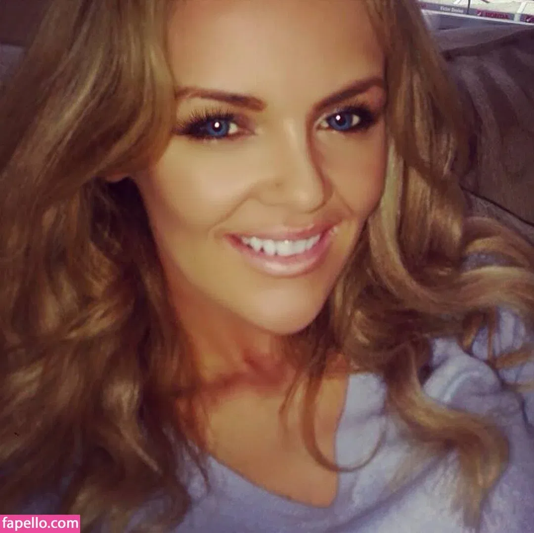 Nicole Farrell Onlyfans Photo Gallery 