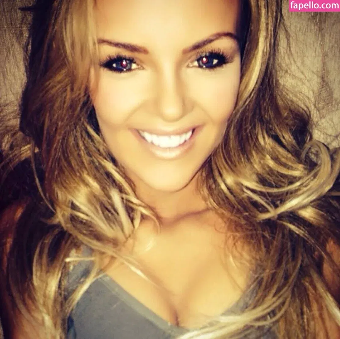 Nicole Farrell Onlyfans Photo Gallery 