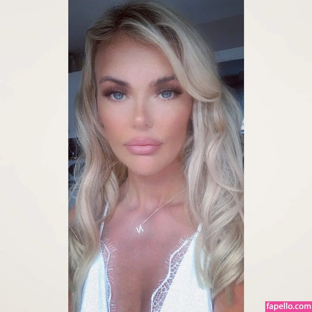 Nicole Farrell Onlyfans Photo Gallery 