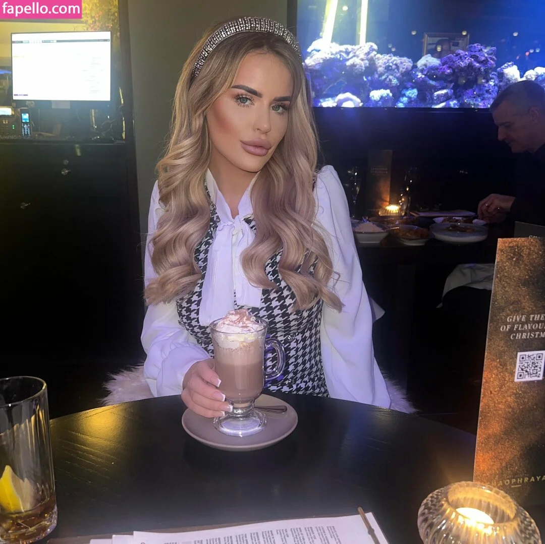 Nicole Farrell Onlyfans Photo Gallery 