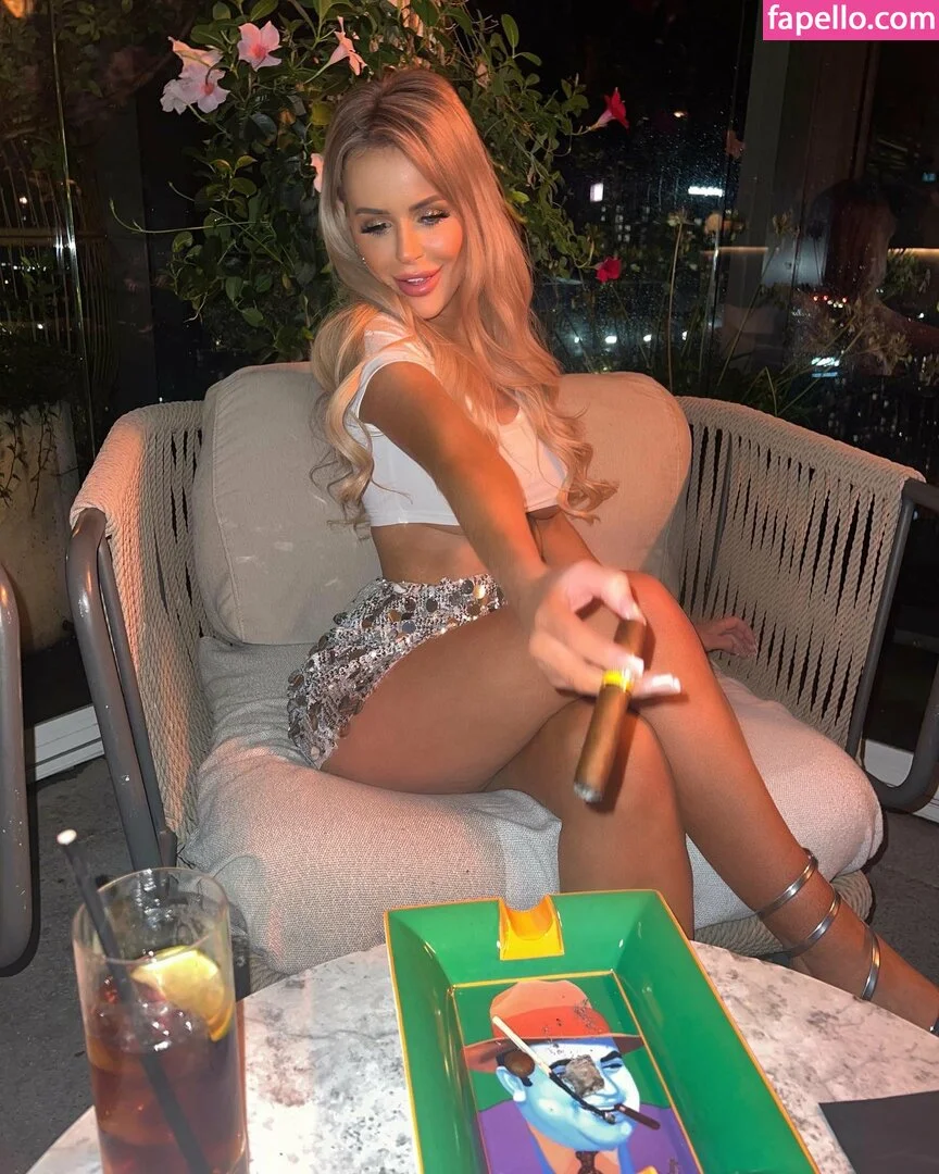 Nicole Farrell Onlyfans Photo Gallery 