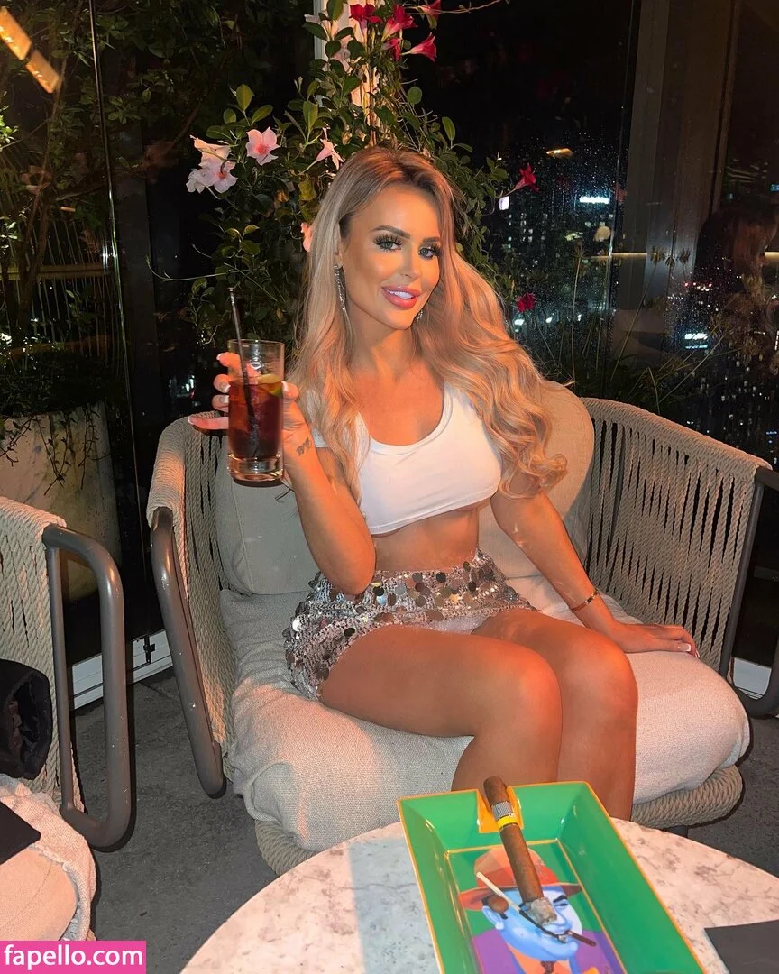 Nicole Farrell Onlyfans Photo Gallery 