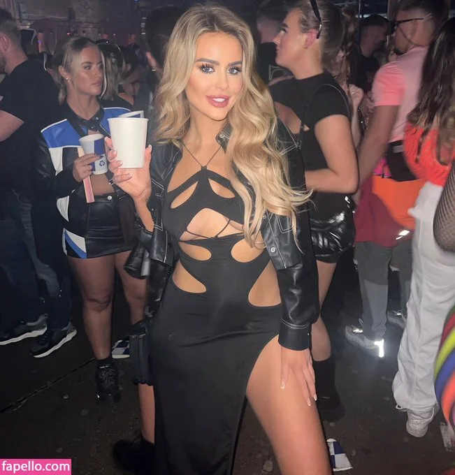 Nicole Farrell Onlyfans Photo Gallery 