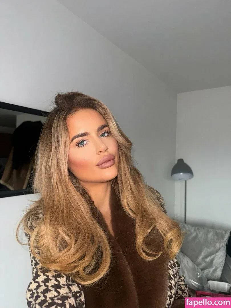 Nicole Farrell Onlyfans Photo Gallery 