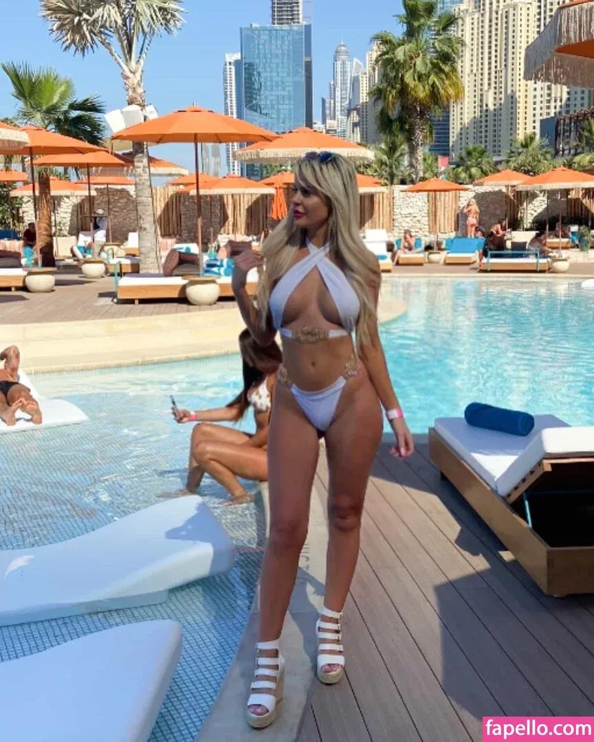 Nicole Farrell Onlyfans Photo Gallery 