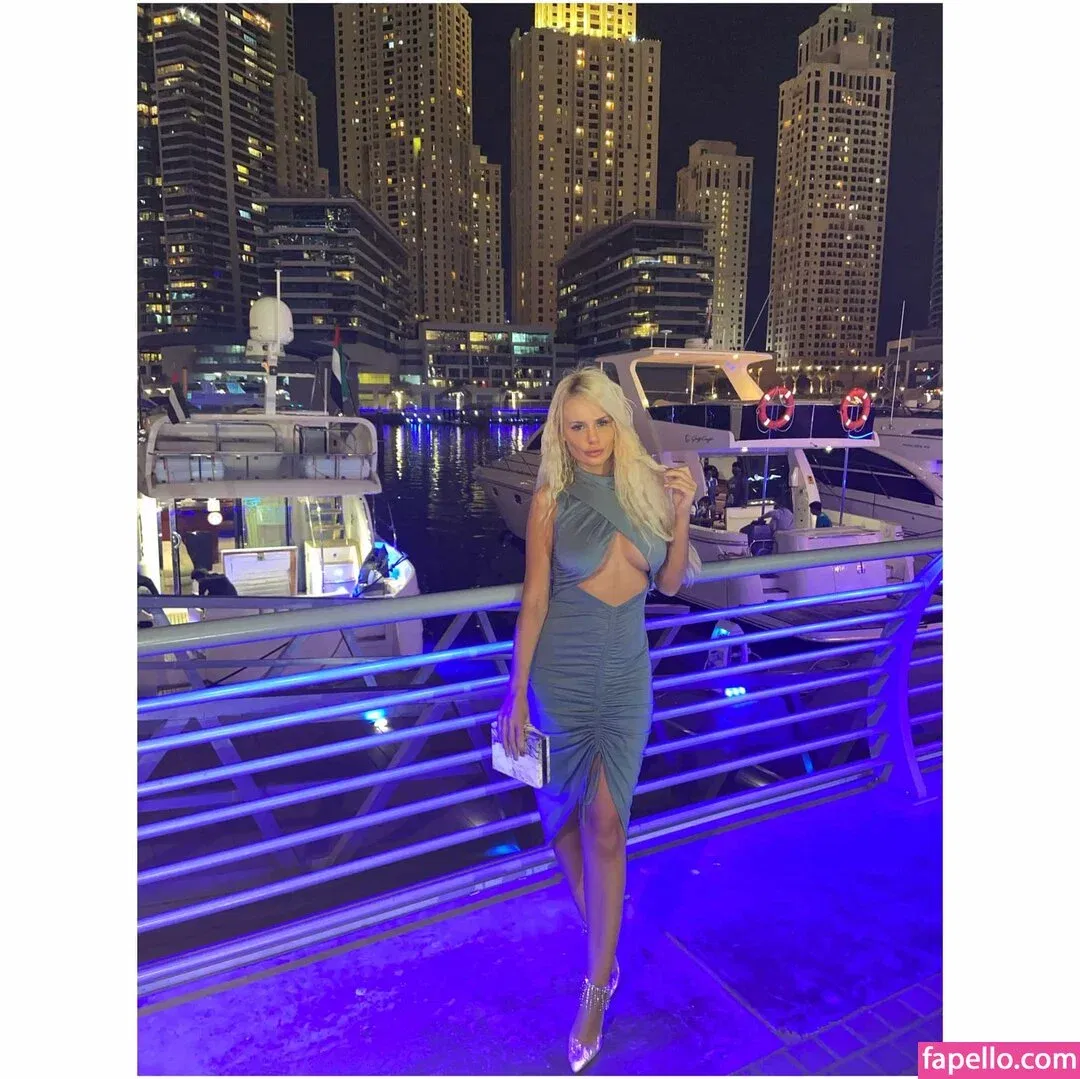 Nicole Farrell Onlyfans Photo Gallery 