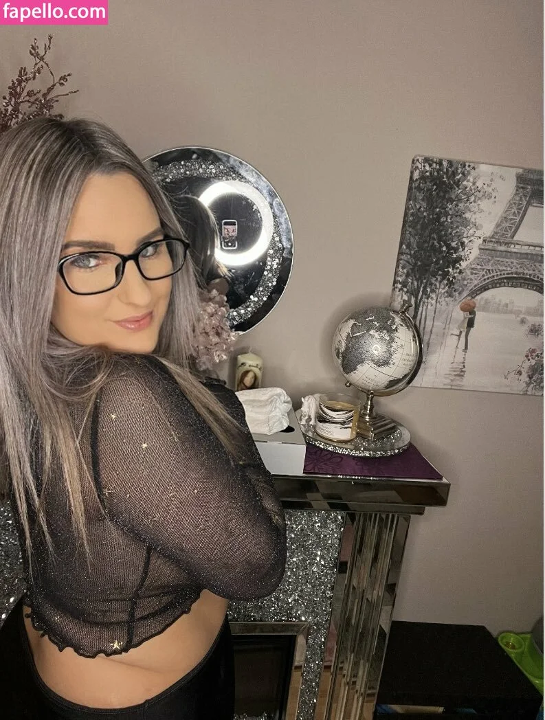 courtney_93_x0 Onlyfans Photo Gallery 