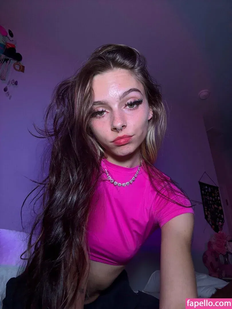 courtney_93_x0 Onlyfans Photo Gallery 