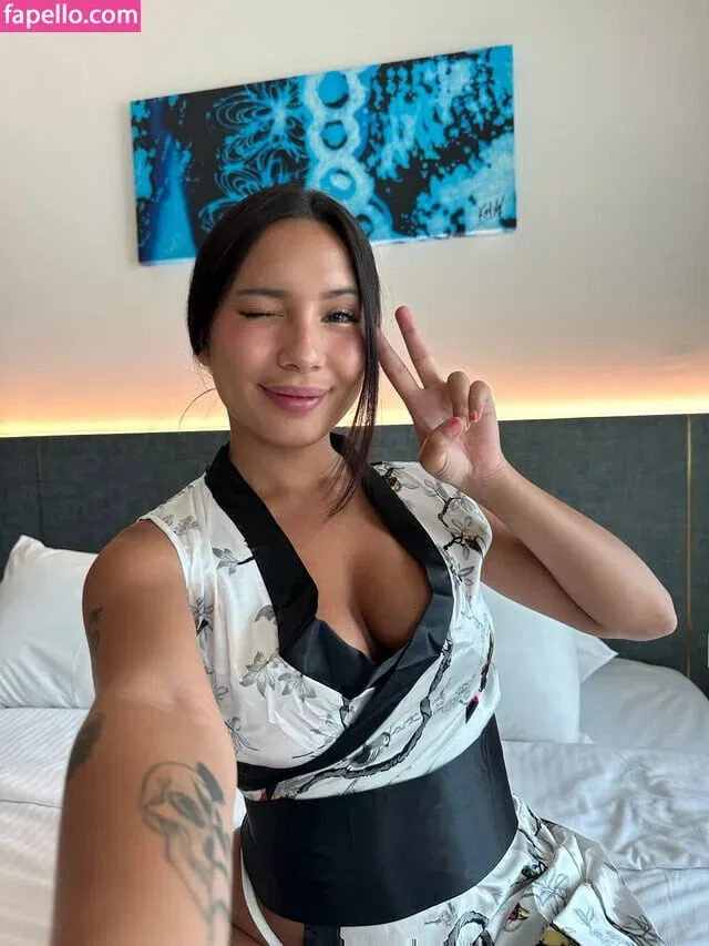 naomiwasian Onlyfans Photo Gallery 