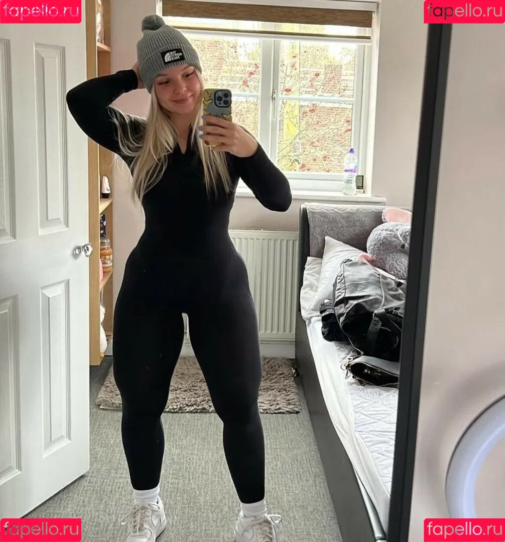 MommyMewtwo Onlyfans Photo Gallery 