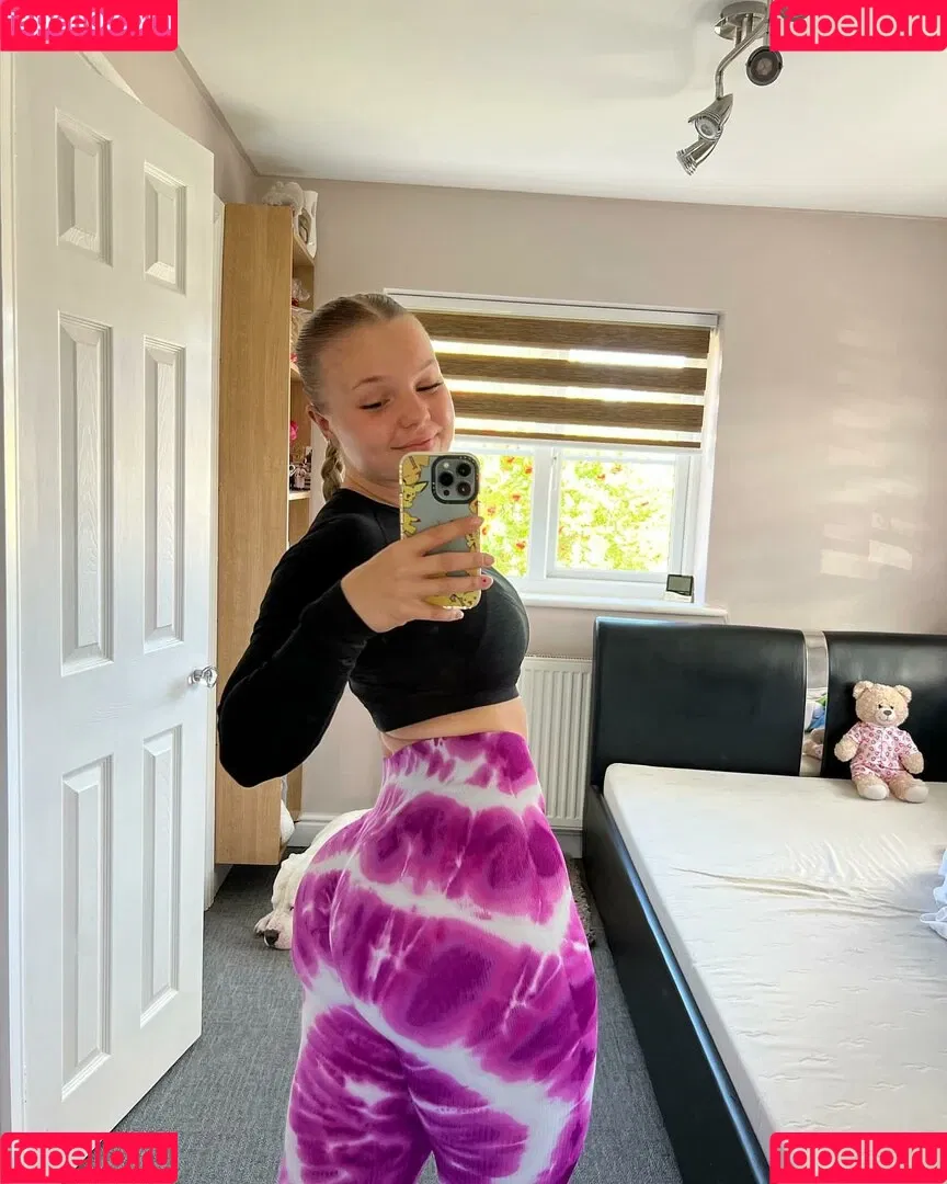 MommyMewtwo Onlyfans Photo Gallery 