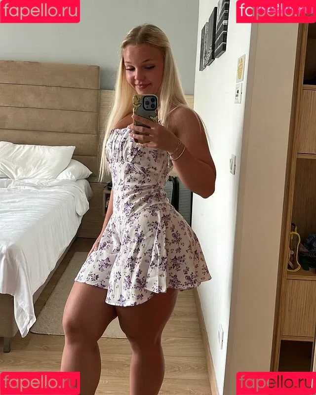 MommyMewtwo Onlyfans Photo Gallery 