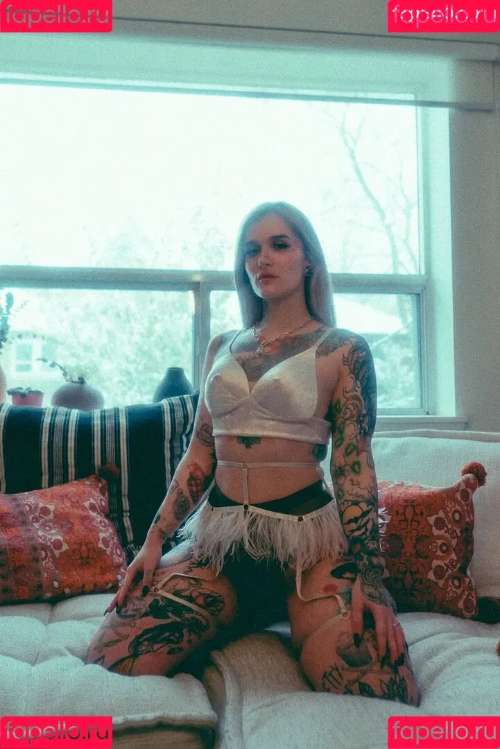 Katie Hollow Onlyfans Photo Gallery 
