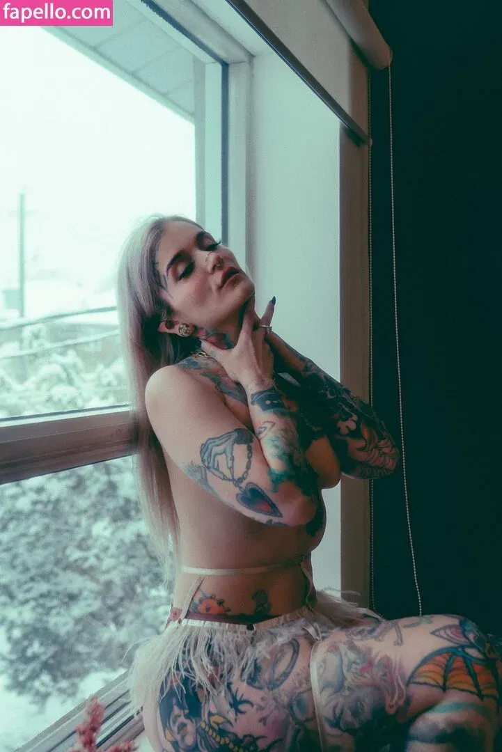 Katie Hollow Onlyfans Photo Gallery 