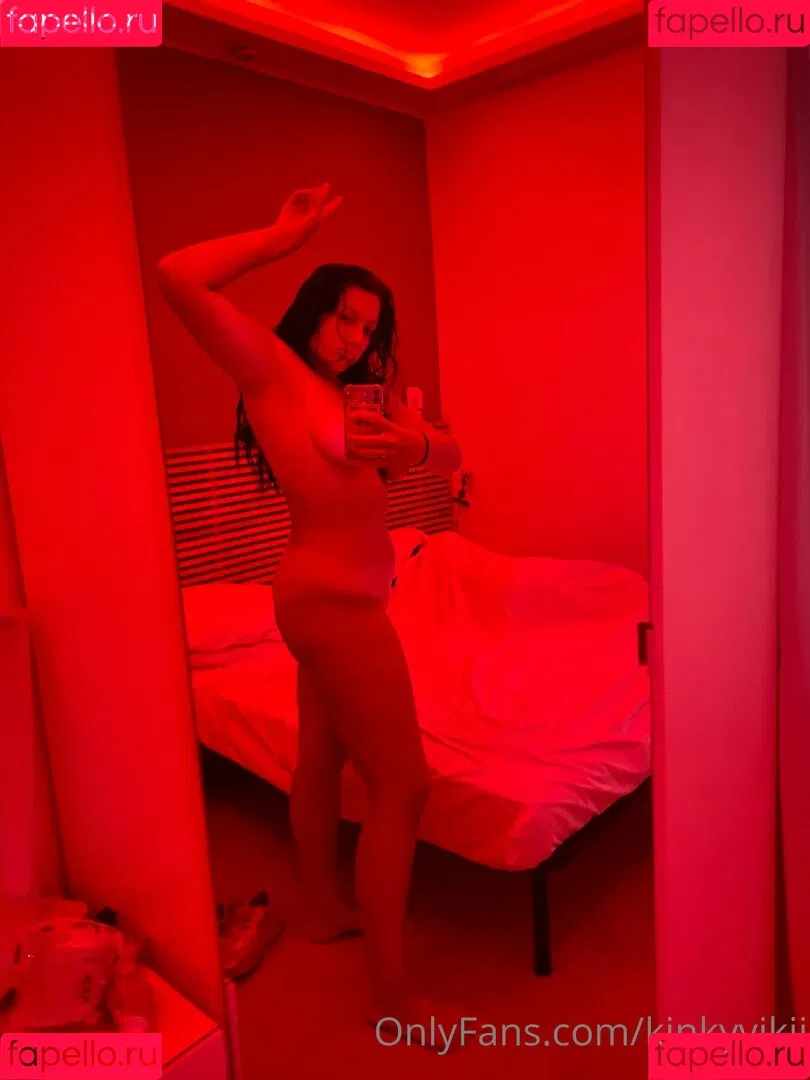 kinkyvikii Onlyfans Photo Gallery 