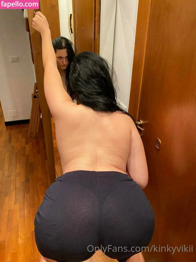 kinkyvikii Onlyfans Photo Gallery 