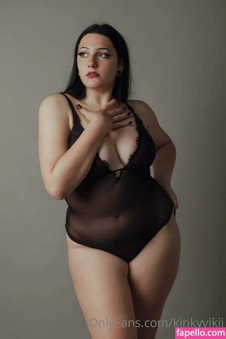 kinkyvikii Onlyfans Photo Gallery 